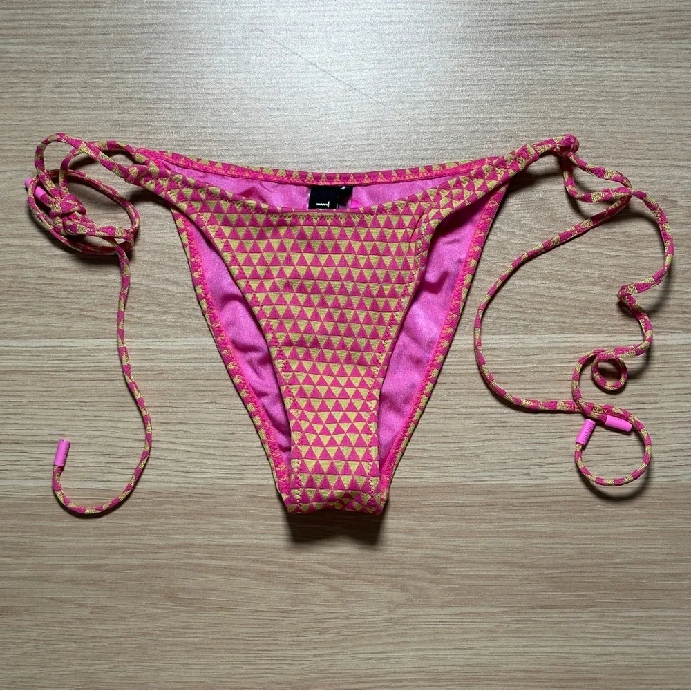 •Triangle Swimwear Cora bikini set in ursa - Picture 9 of 16